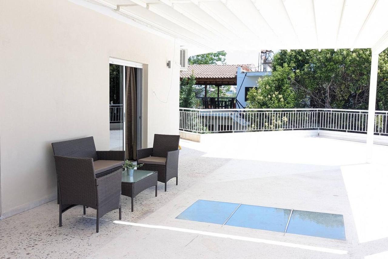 Beachfront Apartment Nea Moudania Zewnętrze zdjęcie