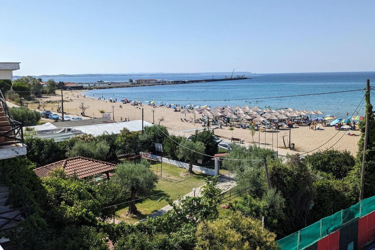 Beachfront Apartment Nea Moudania Zewnętrze zdjęcie